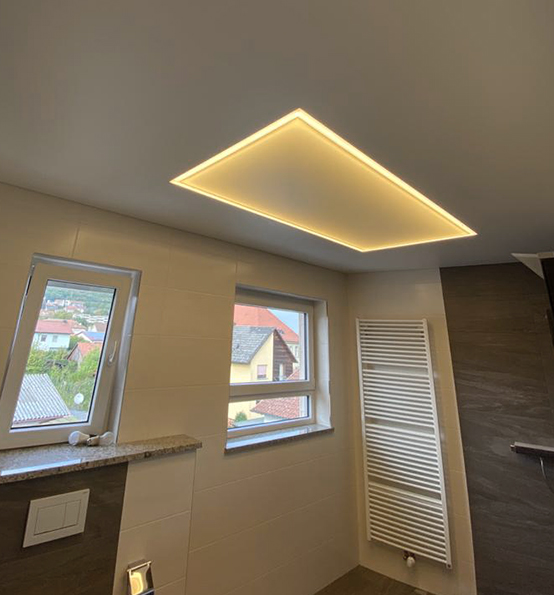 Spanndecken matt mit LULED Lichtkanal