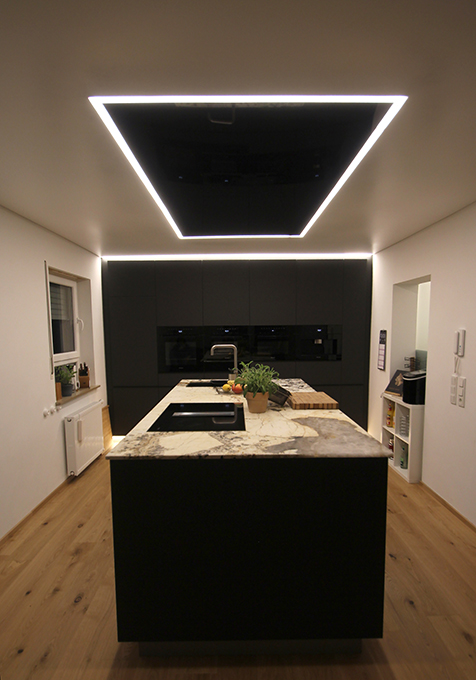 Spanndecke weiß matt-Glanz schwarz